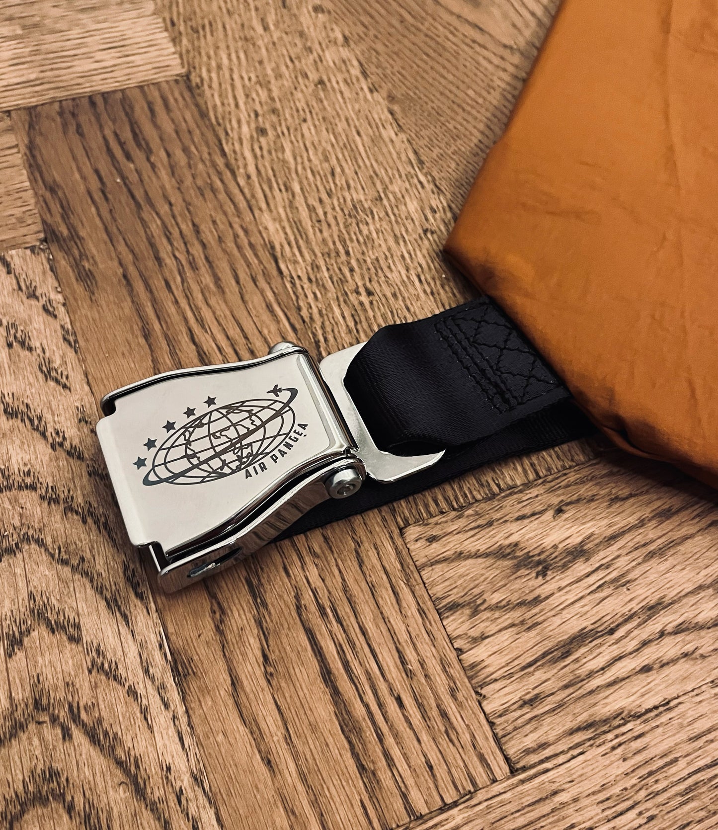APARATUS x AIR PANGEA BACK PLATE ORANGE