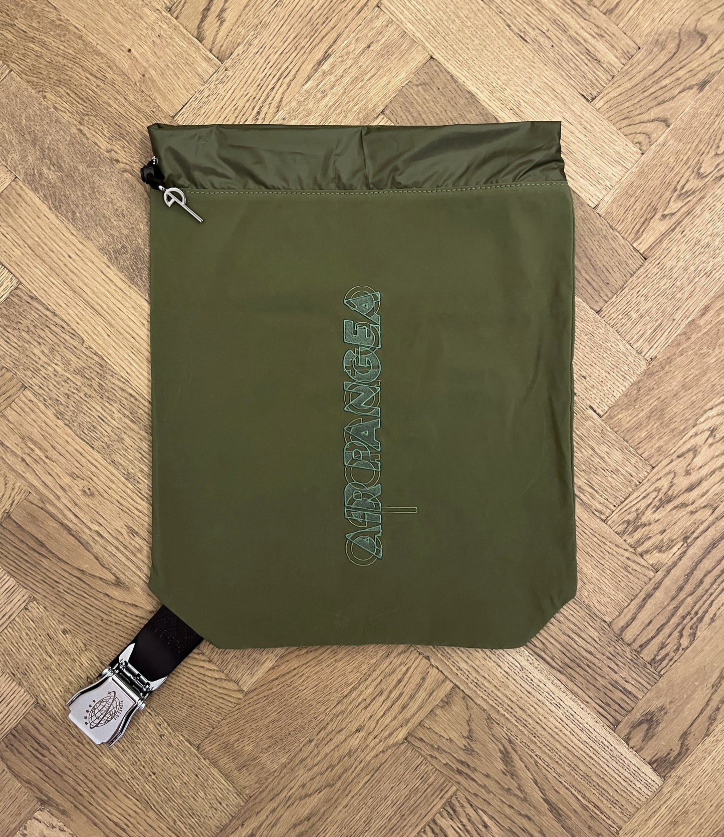 APARATUS x AIR PANGEA BACK PLATE GREEN