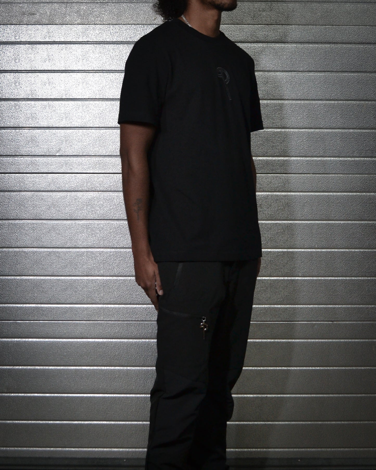 P-TEE BLACK