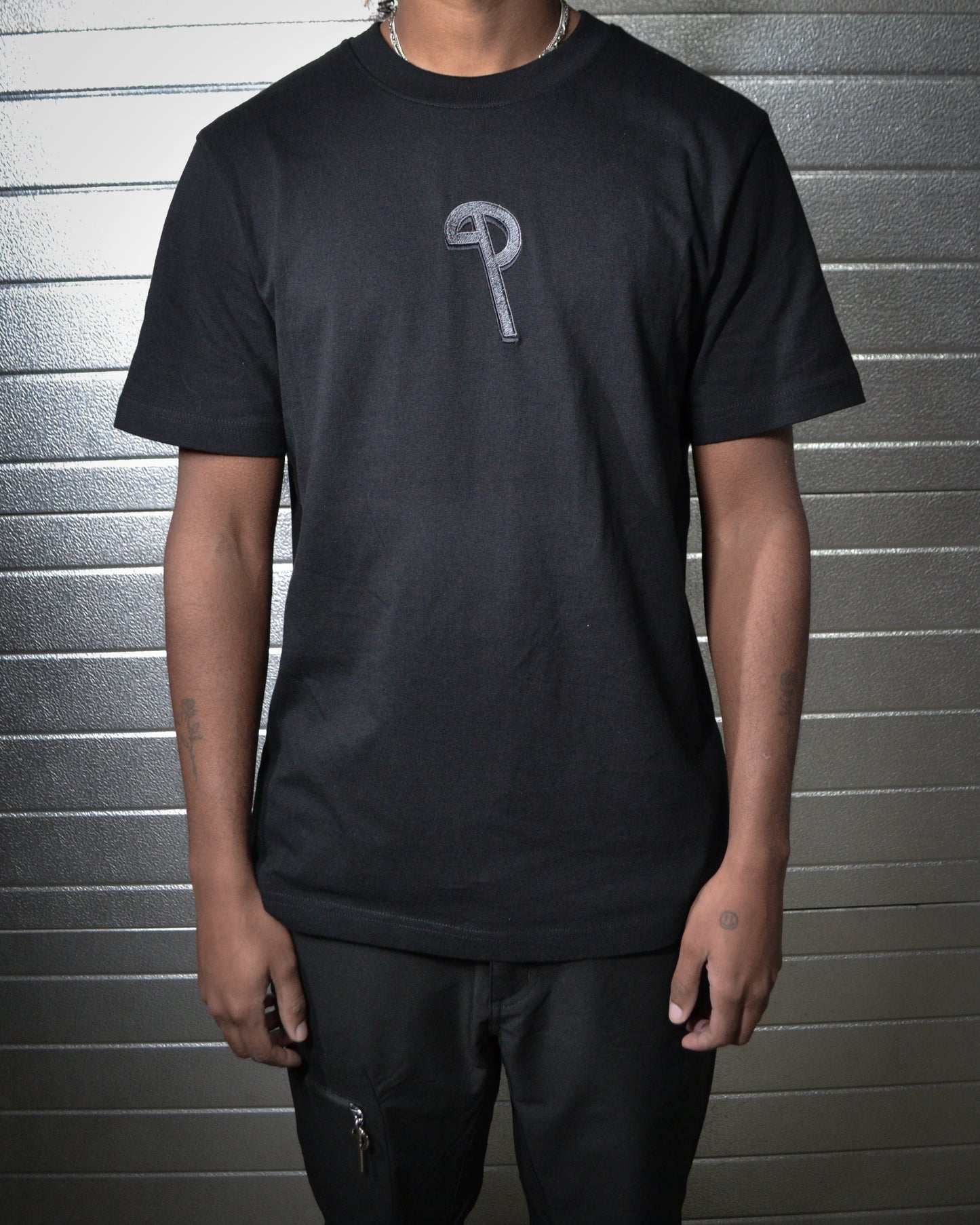 P-TEE BLACK