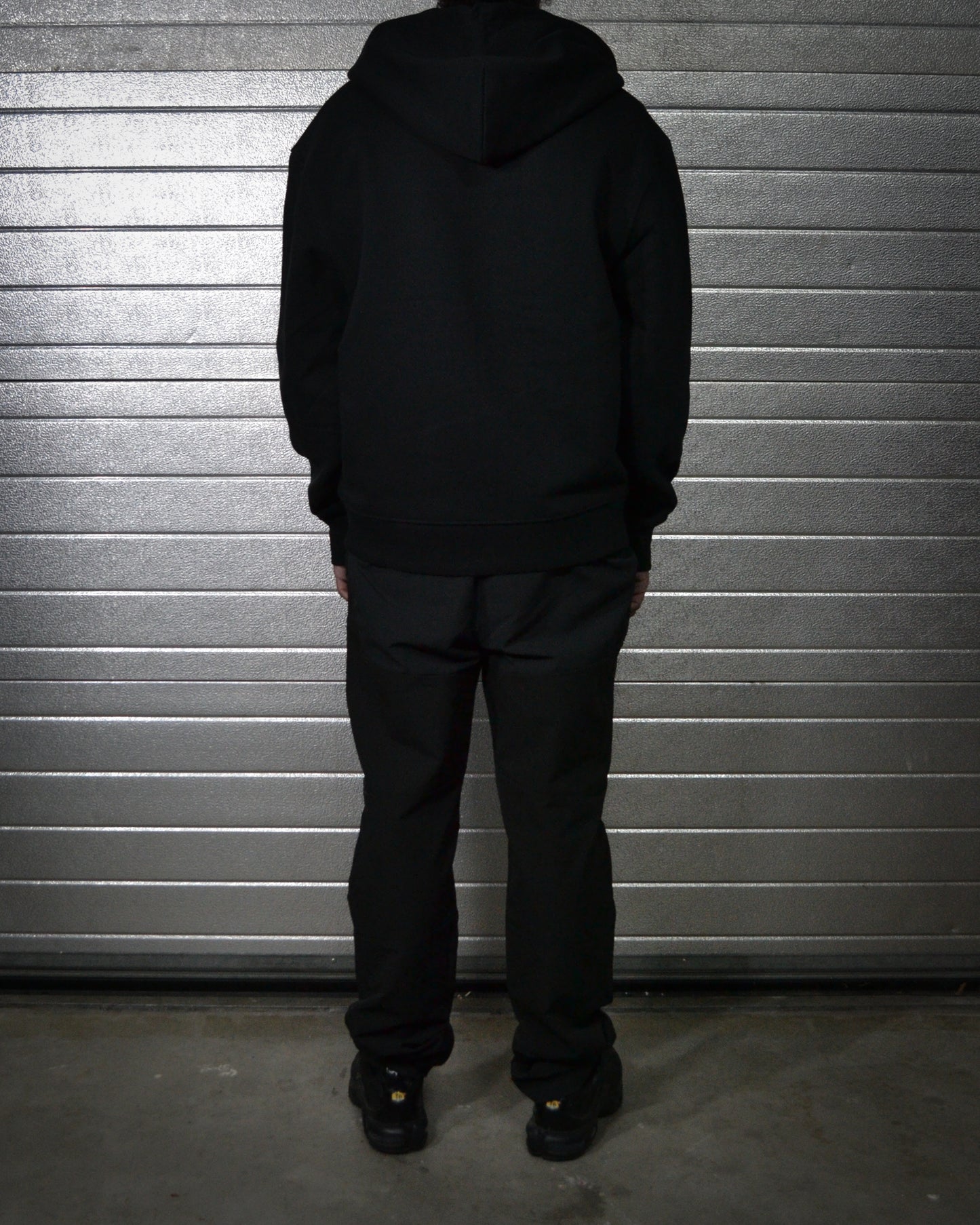 P-HOODIE BLACK